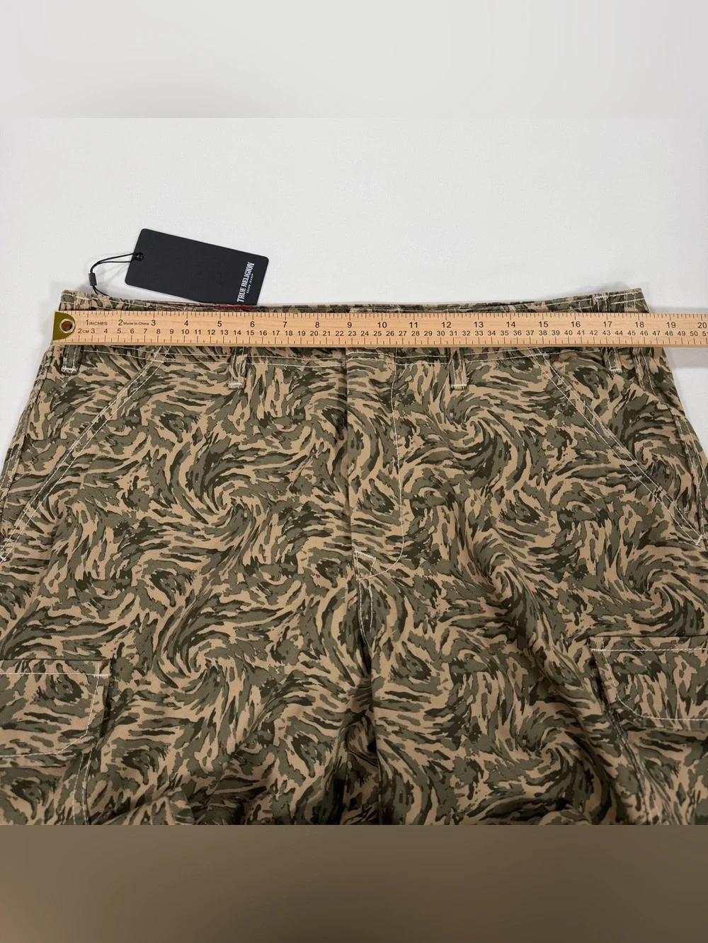 NWT True Religion Mens Size 34x32 Abstract Camo SN Cargo Pants Swirl Green $129